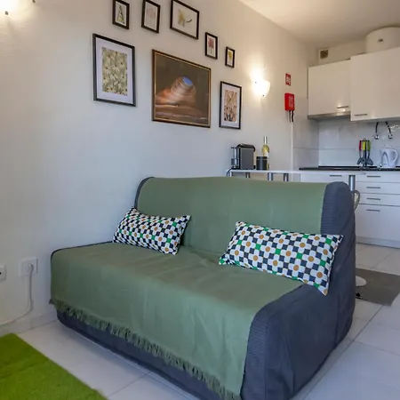 شقة Cozy With Balcony In البوفيرا