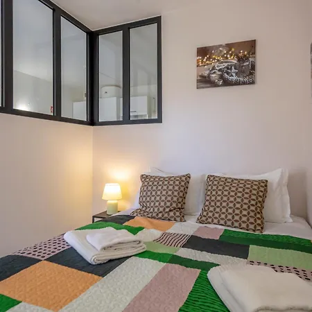 Apartamento Cozy With Balcony In